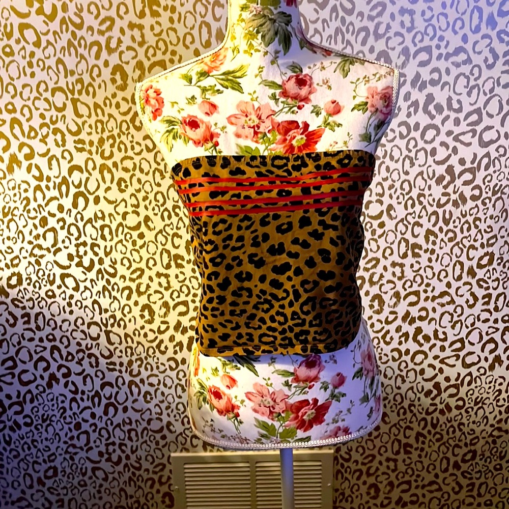 JCPenney “Flirtitude” Active cheetah tube top!